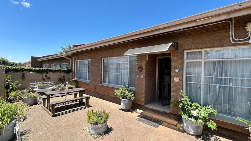 Townhouse for sale in Pellissier - 1BX1727161