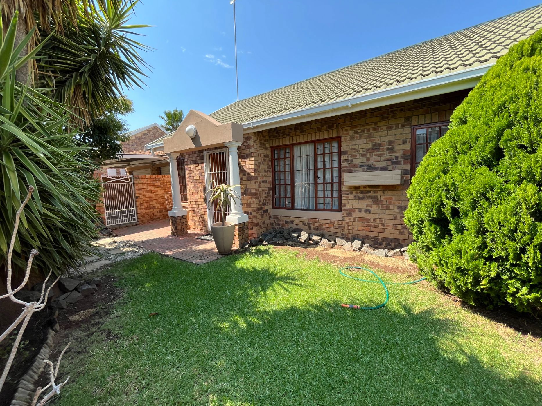 Townhouse for sale in Langenhovenpark - 1BX1728358