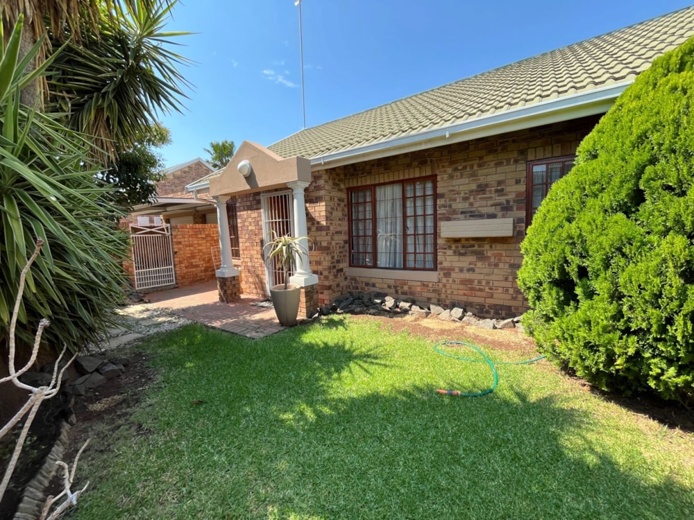 Townhouse for sale in Langenhovenpark - 1BX1728358