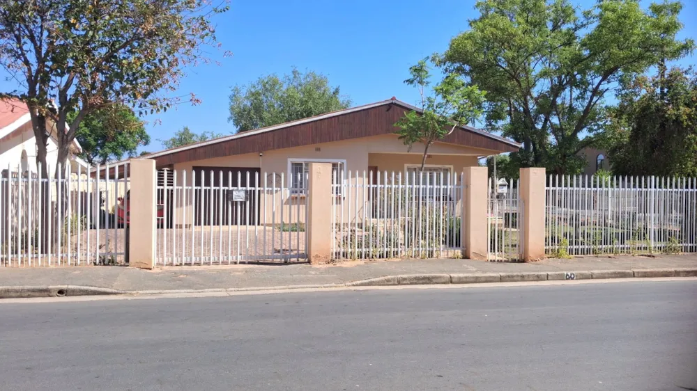 House sold in West Bank, Oudtshoorn - 1OU1726791 House sold in West Bank, Oudtshoorn - 1OU1726791