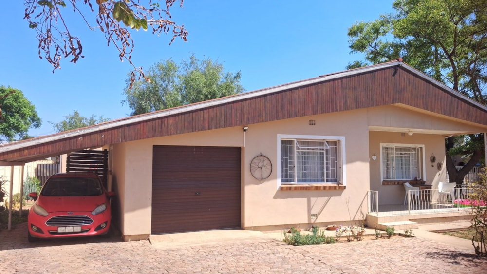 House for sale in West Bank, Oudtshoorn - 1OU1726791
