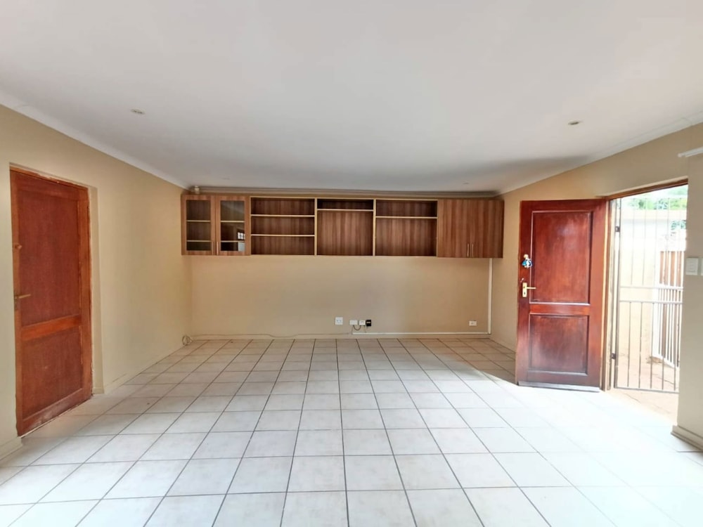 Townhouse to rent in Langenhovenpark - 1BX1723225