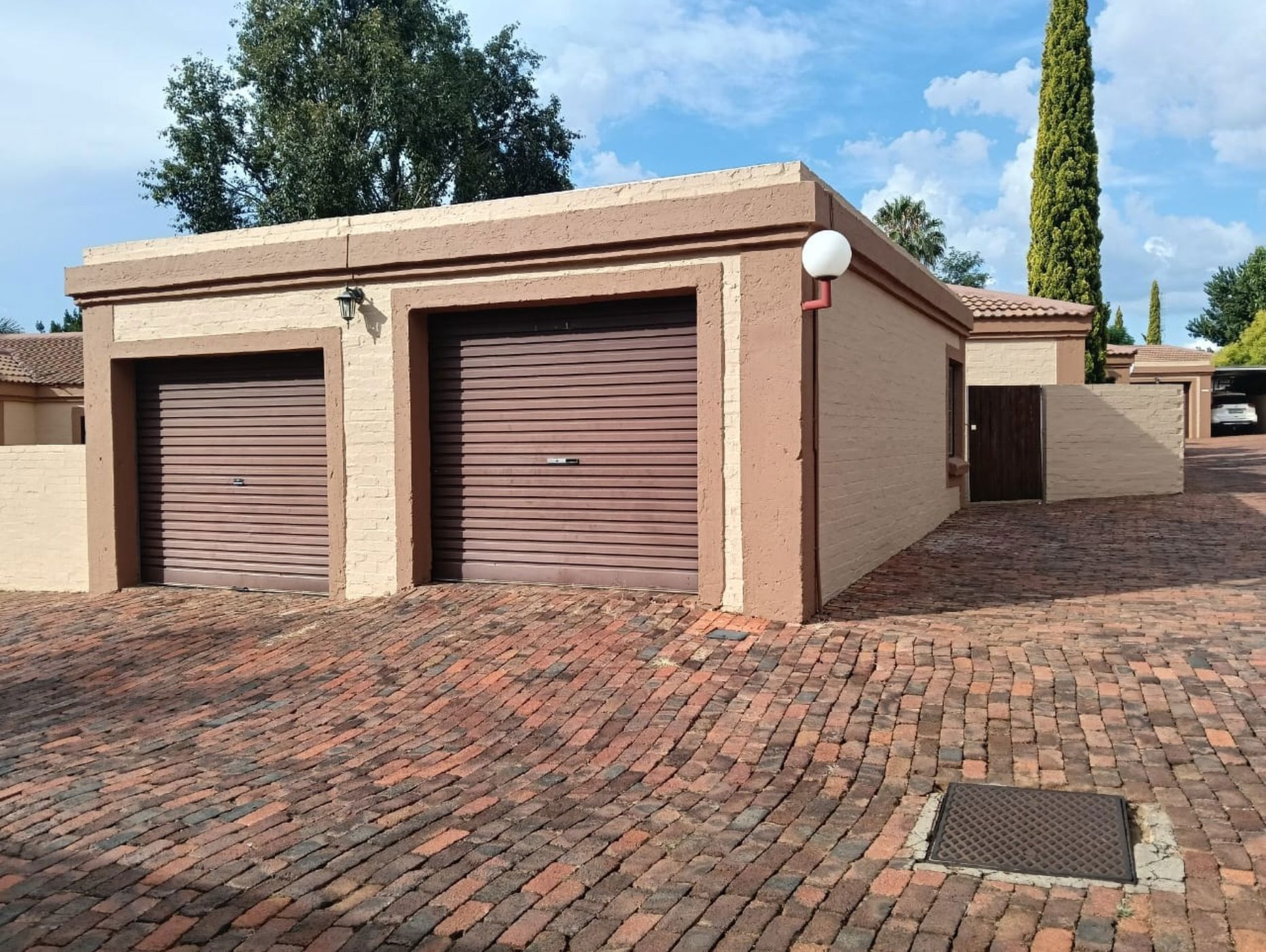 Townhouse to rent in Langenhovenpark - 1BX1723225