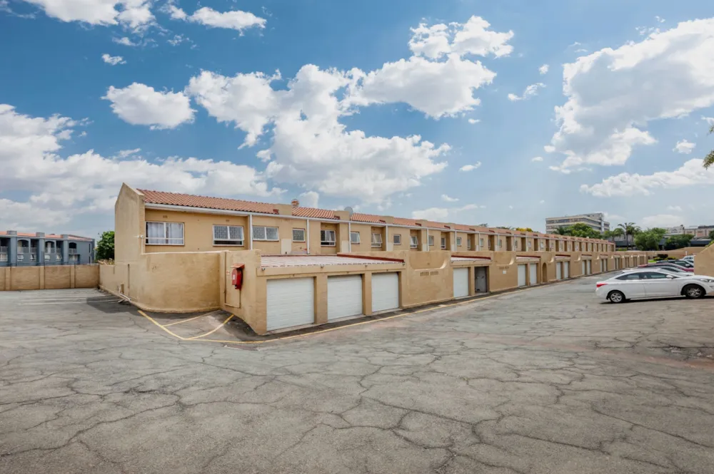 Studio apartment sold in Blackheath, Randburg - RAN1726887 Studio apartment sold in Blackheath, Randburg - RAN1726887