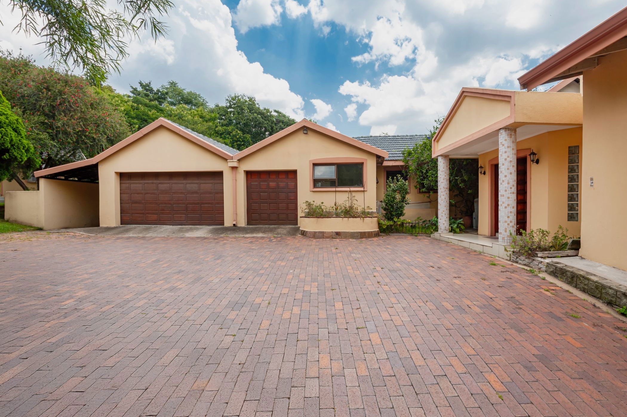 House for sale in Bryanston - HP1722301