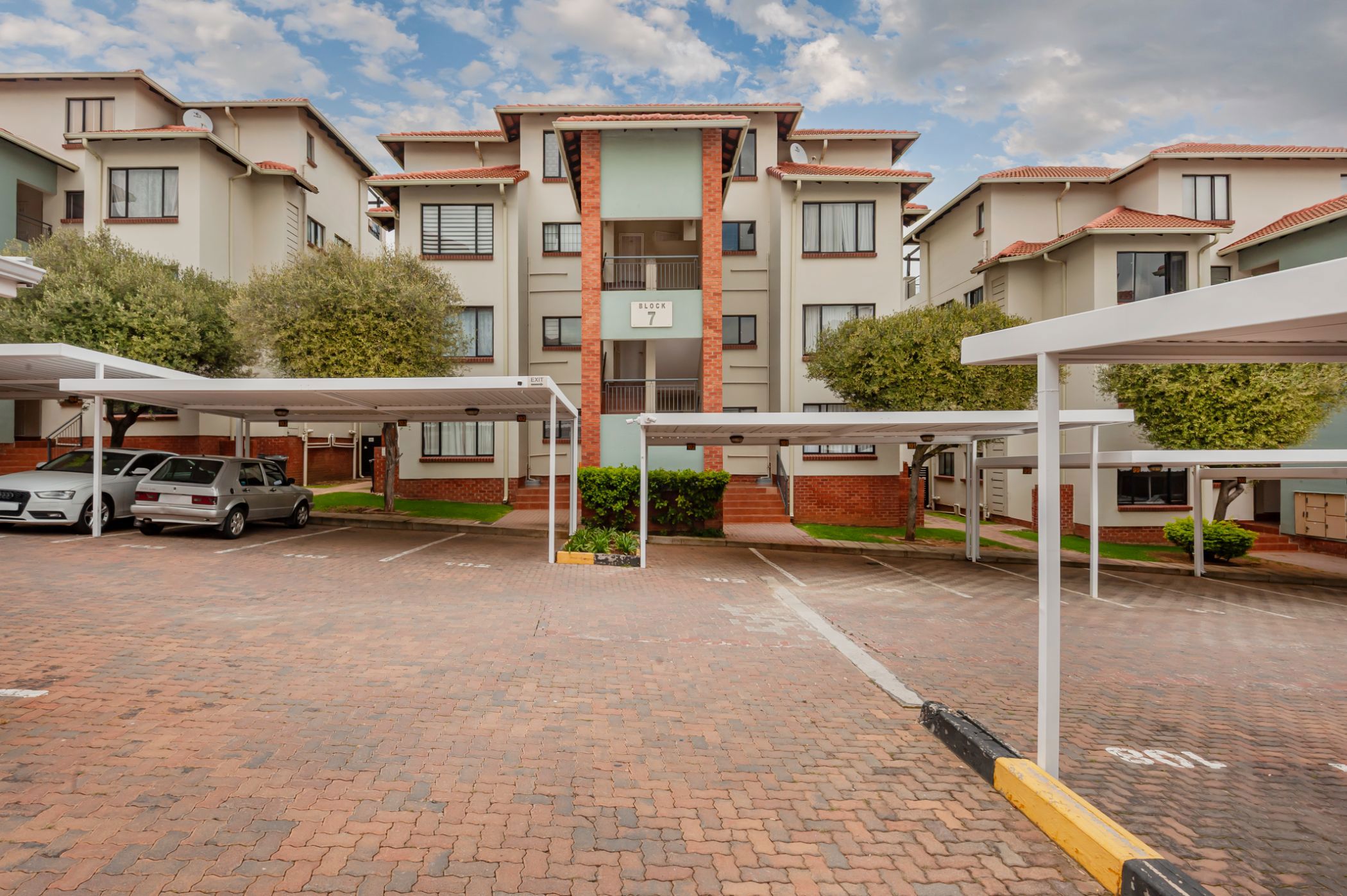 Penthouse apartment for sale in Greenstone Hill - BED1728790