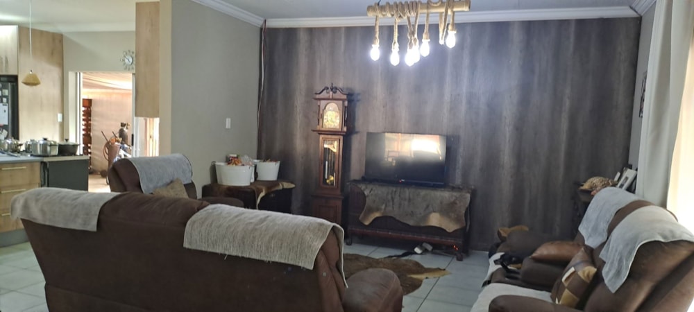 House for sale in Kanonkop, Middelburg, Mpumalanga - 1MD1728858
