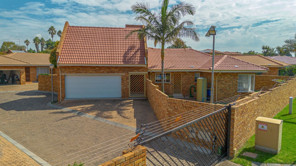 House for sale in Farrarmere - EN1730467