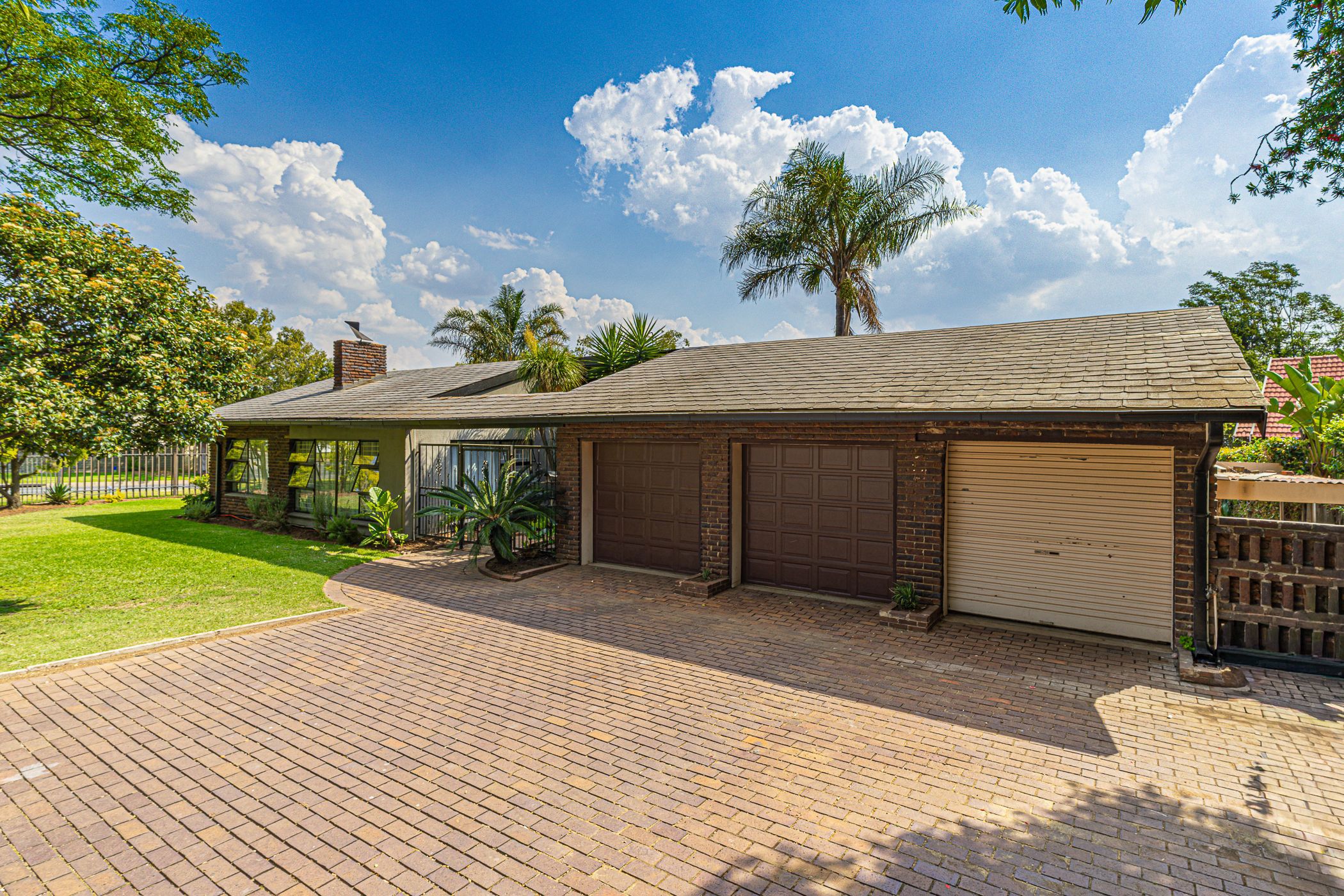 House for sale in Farrarmere - EN1730344