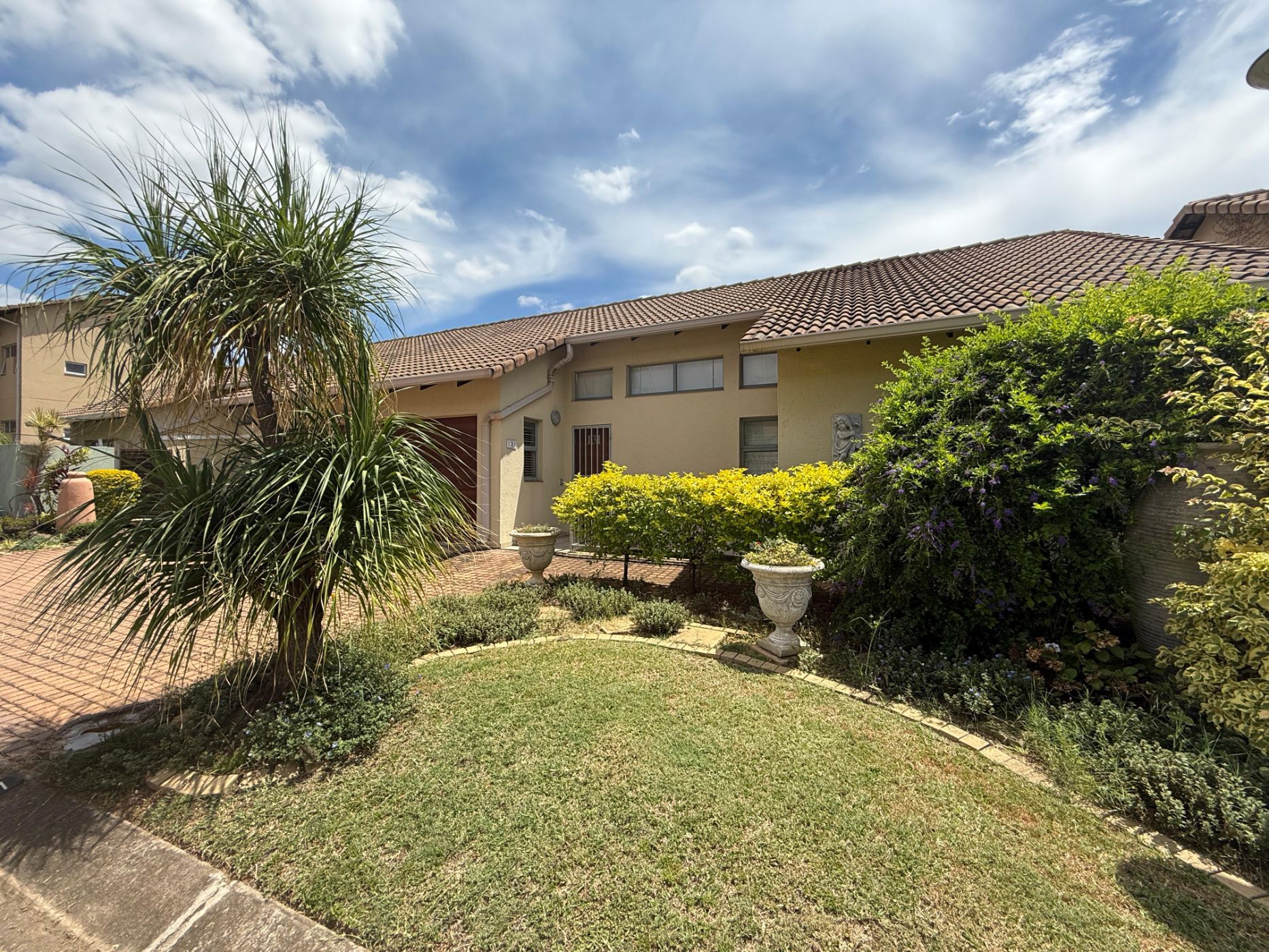 Apartment to rent in Nelspruit (Mbombela) - 1NS1730667