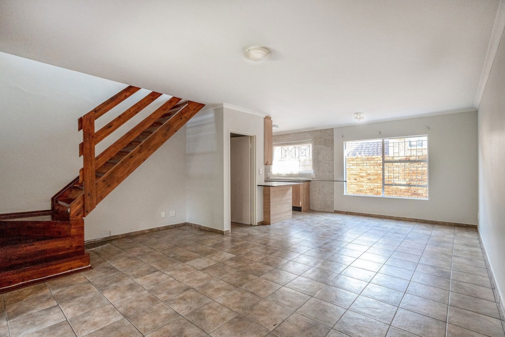 Townhouse for sale in Wilgeheuwel - RAN1729788 Townhouse for sale in Wilgeheuwel - RAN1729788