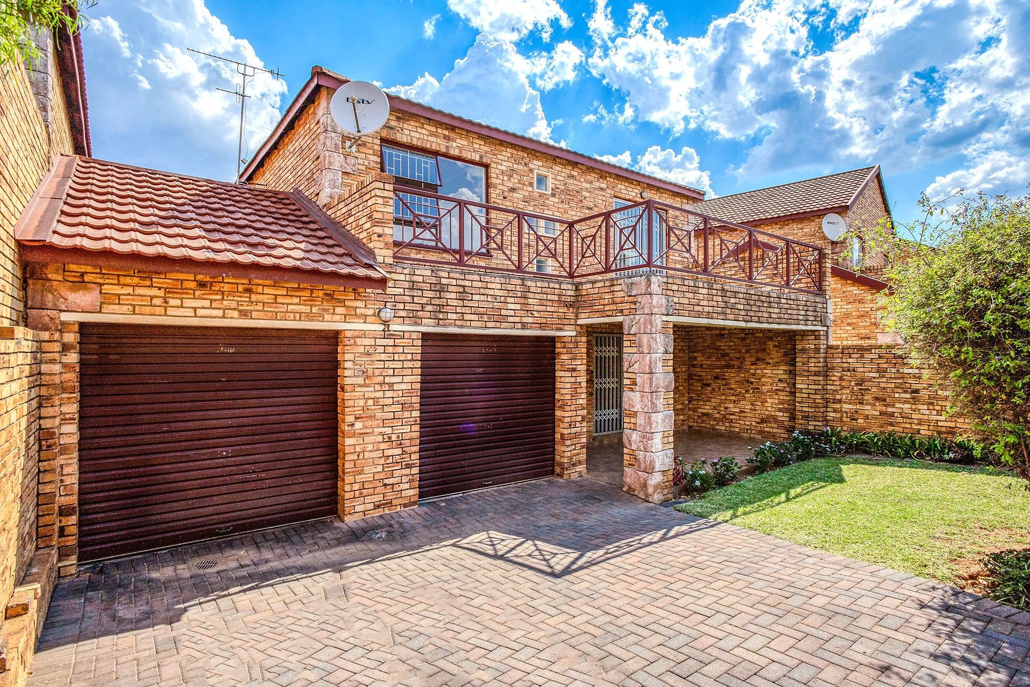 Townhouse for sale in Wilgeheuwel - RAN1729788