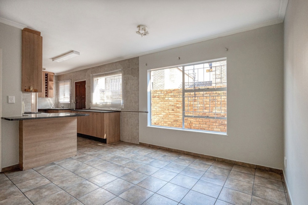 Townhouse for sale in Wilgeheuwel - RAN1729788 Townhouse for sale in Wilgeheuwel - RAN1729788