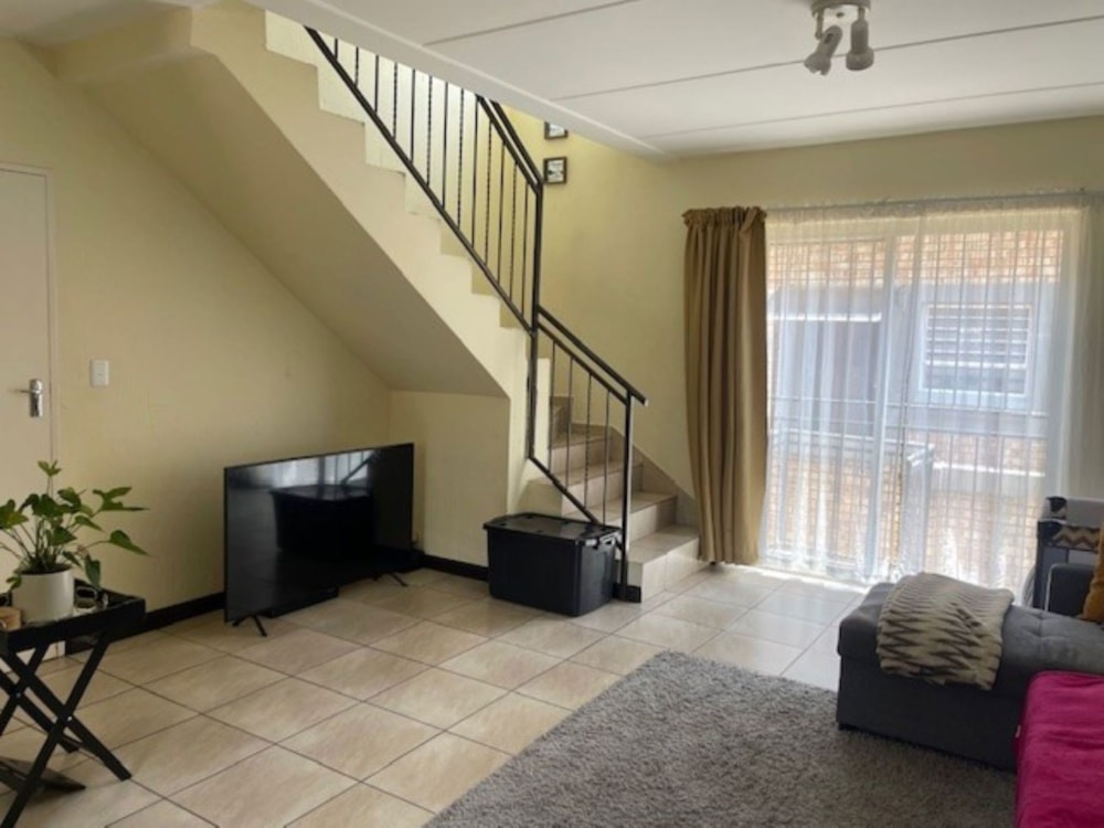 Townhouse to rent in Wilgeheuwel - RAL1729264