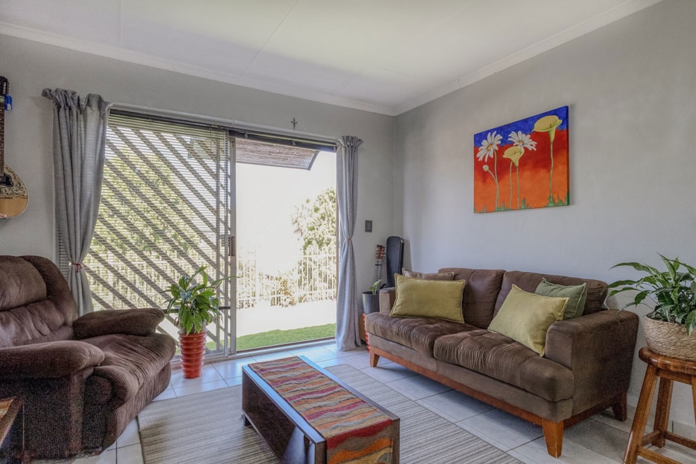 Townhouse for sale in Wilgeheuwel - RAN1729015 Townhouse for sale in Wilgeheuwel - RAN1729015