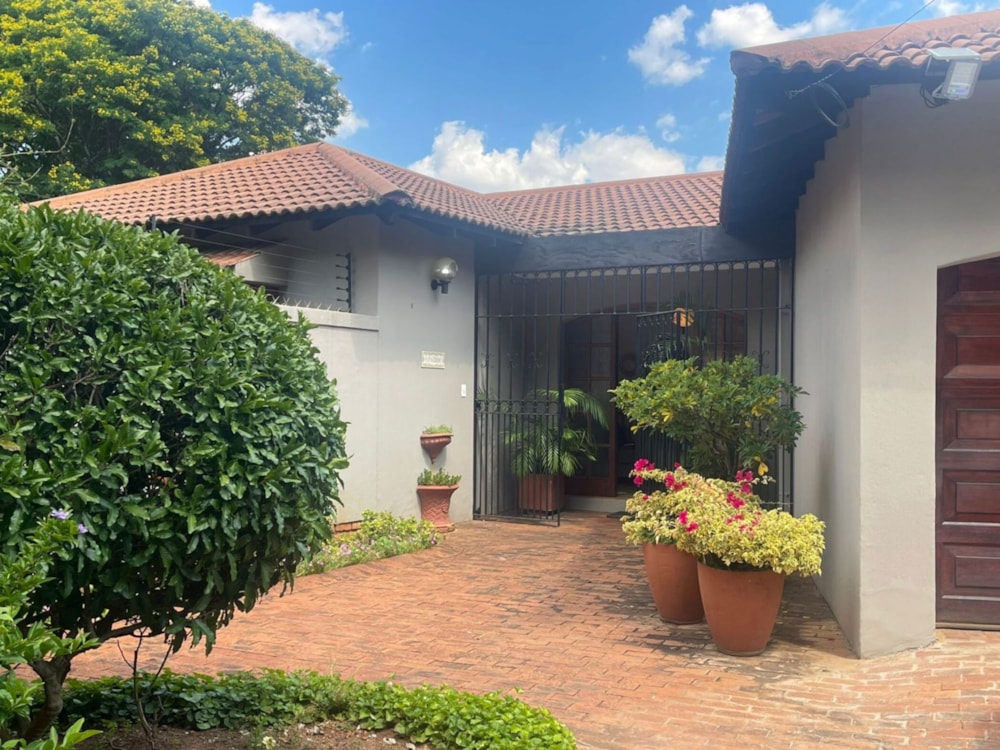 Townhouse for sale in Brooklyn, Pretoria East - PT1729563 Townhouse for sale in Brooklyn, Pretoria East - PT1729563