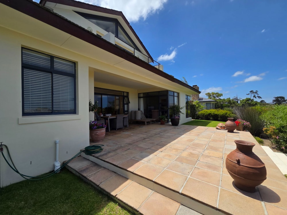 Double-storey house to rent in Arabella Country Estate - ONL1687052