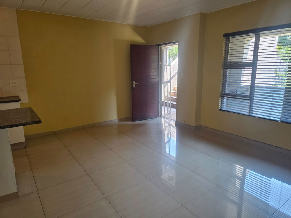 Apartment to rent in Parkwood, Johannesburg - JBL1731094