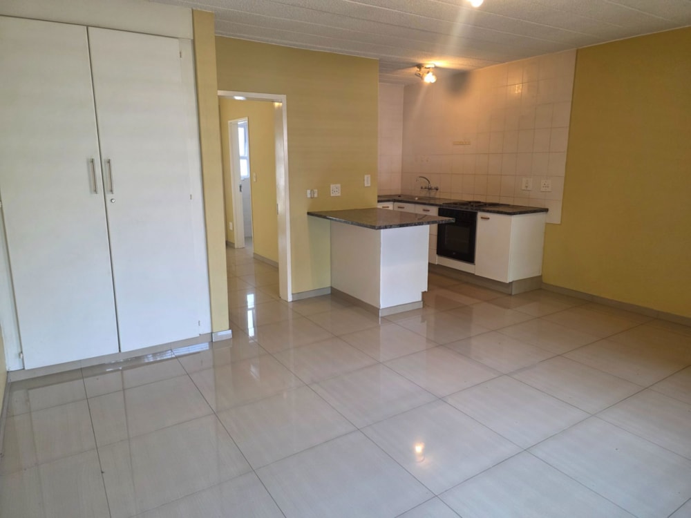 Apartment to rent in Parkwood, Johannesburg - JBL1731094