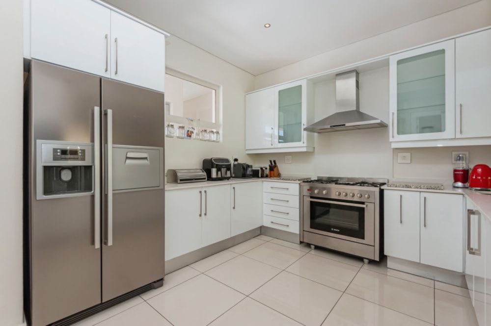 Penthouse apartment to rent in Dunkeld West - JBL1728690