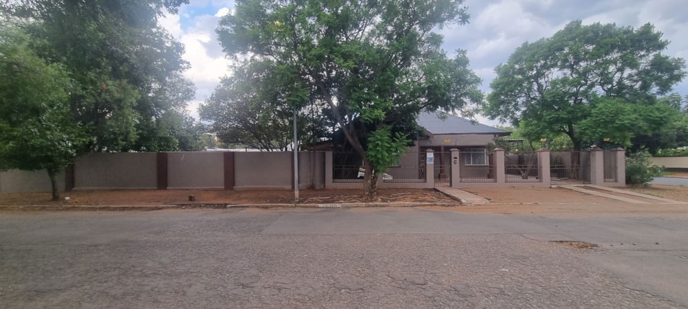 House for sale in Belgravia, Kimberley - 1KJ1729850 House for sale in Belgravia, Kimberley - 1KJ1729850