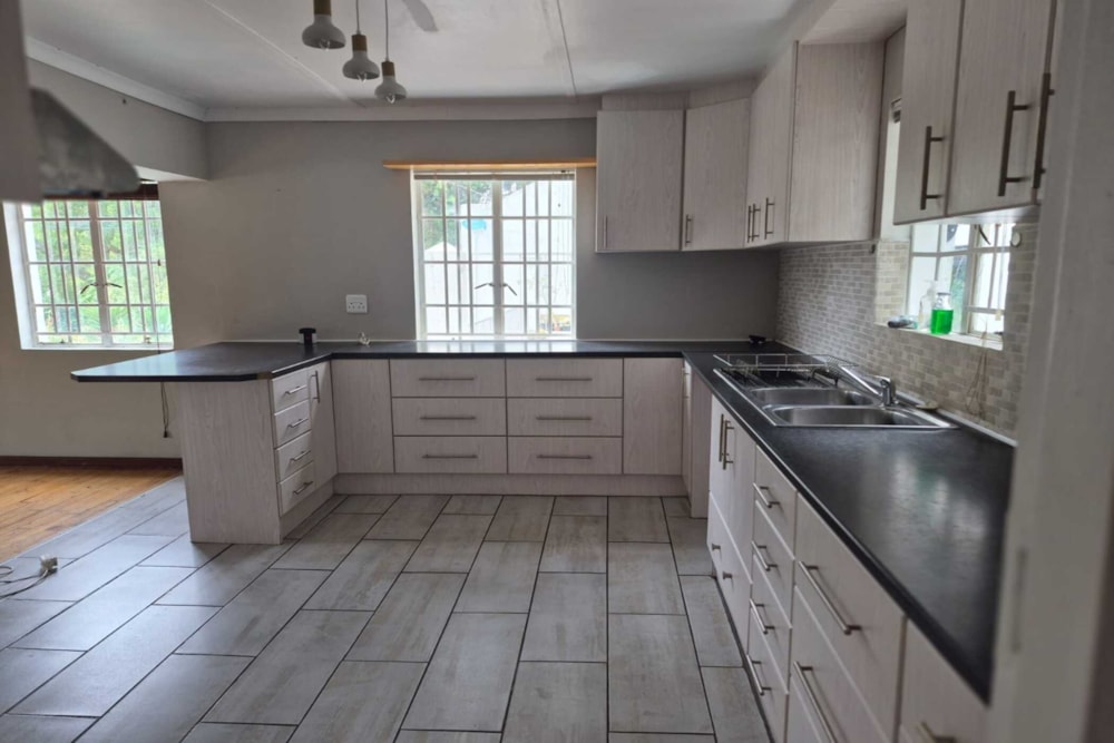 House to rent in Sunnyside, Grahamstown, Makhanda - 1GC1729002