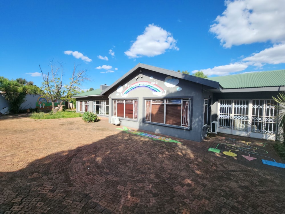 House for sale in Universitas - 1BX1733138