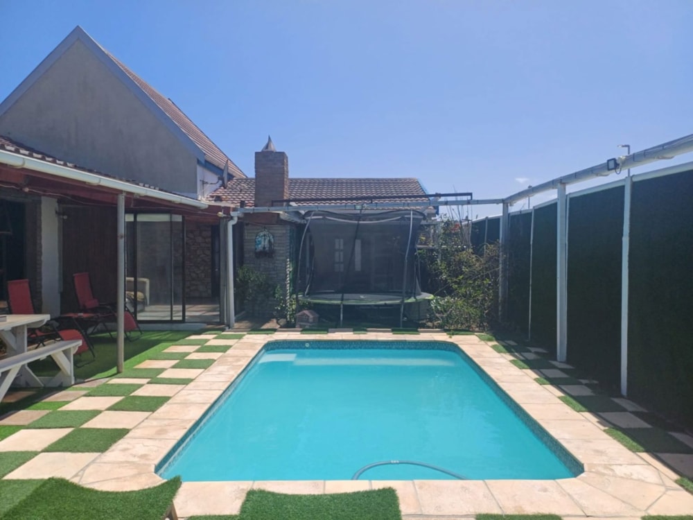 House for sale in Wavecrest - 1MN1731942