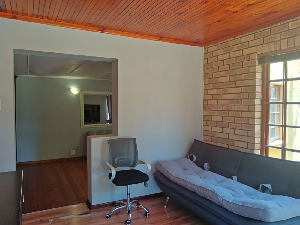 Garden apartment to rent in Newton Park - 1PLZ1729429