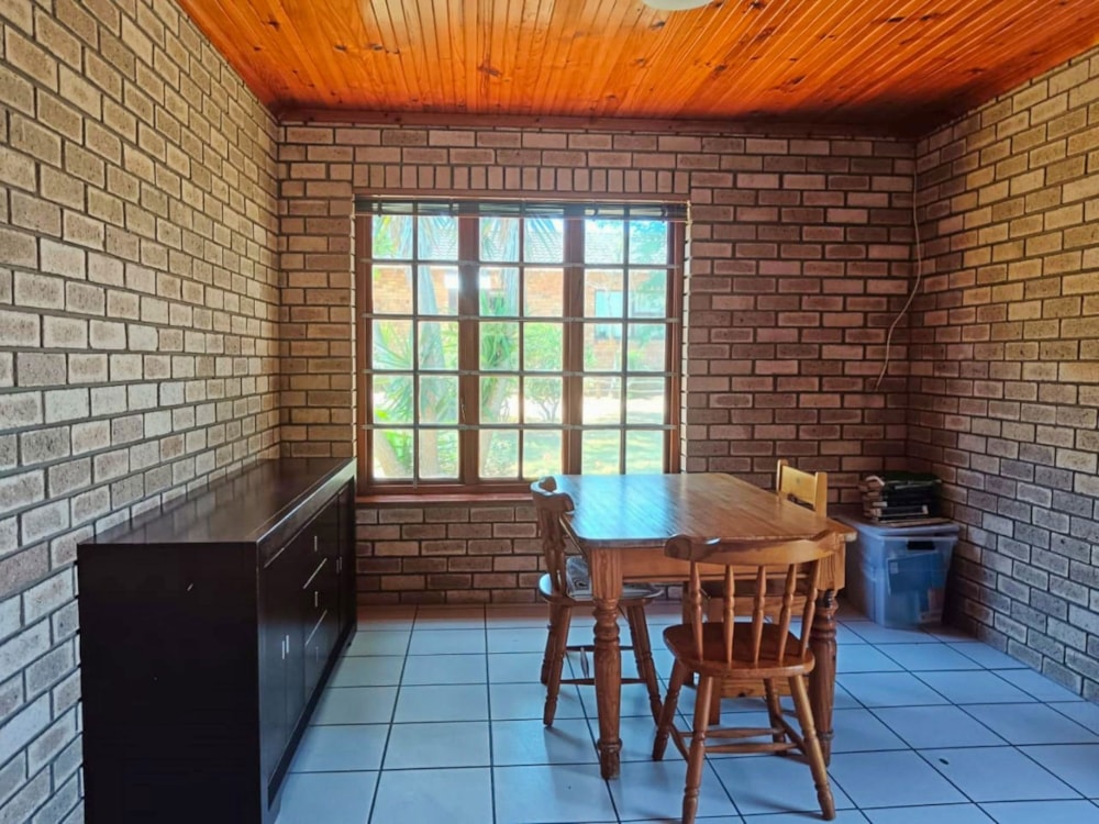 Garden apartment to rent in Newton Park - 1PLZ1729429