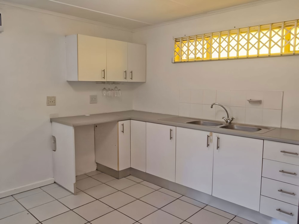 Garden apartment to rent in Newton Park - 1PLZ1729429