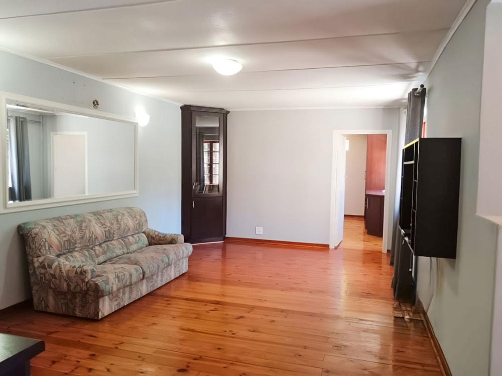 Garden apartment to rent in Newton Park - 1PLZ1729429