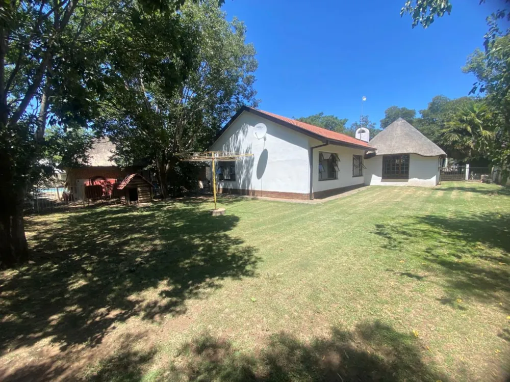 House for sale in Noordhoek, Bloemfontein - 1BX1728926 House for sale in Noordhoek, Bloemfontein - 1BX1728926