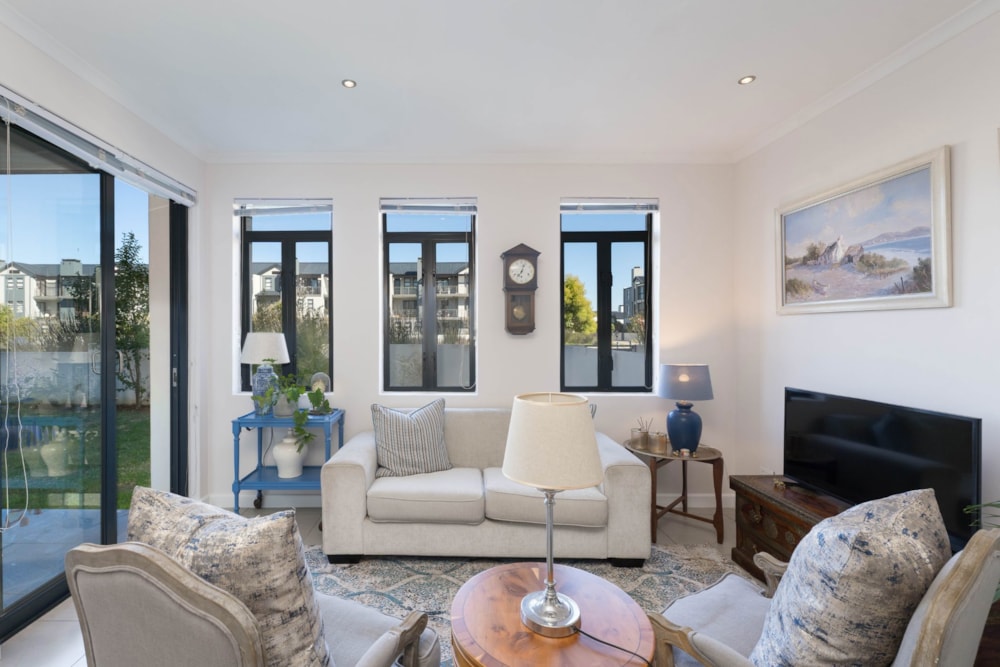 Apartment for sale in Somerset West - SW1729816