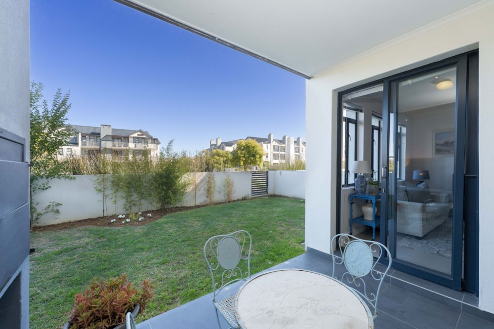 Apartment for sale in Somerset West - SW1729816