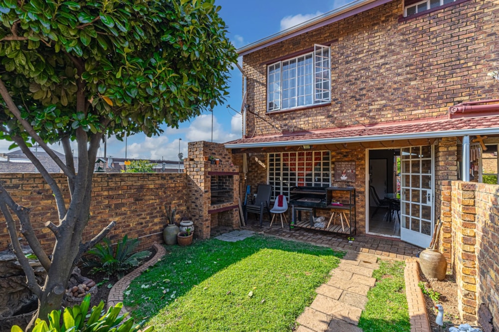 Security complex home for sale in Atlasville - BOK1731652