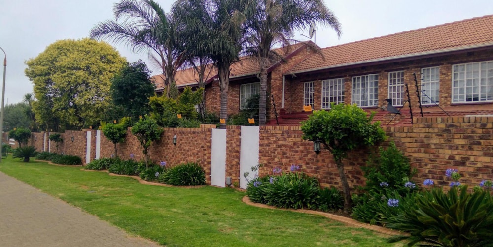 Security complex home for sale in Atlasville - BOK1731652