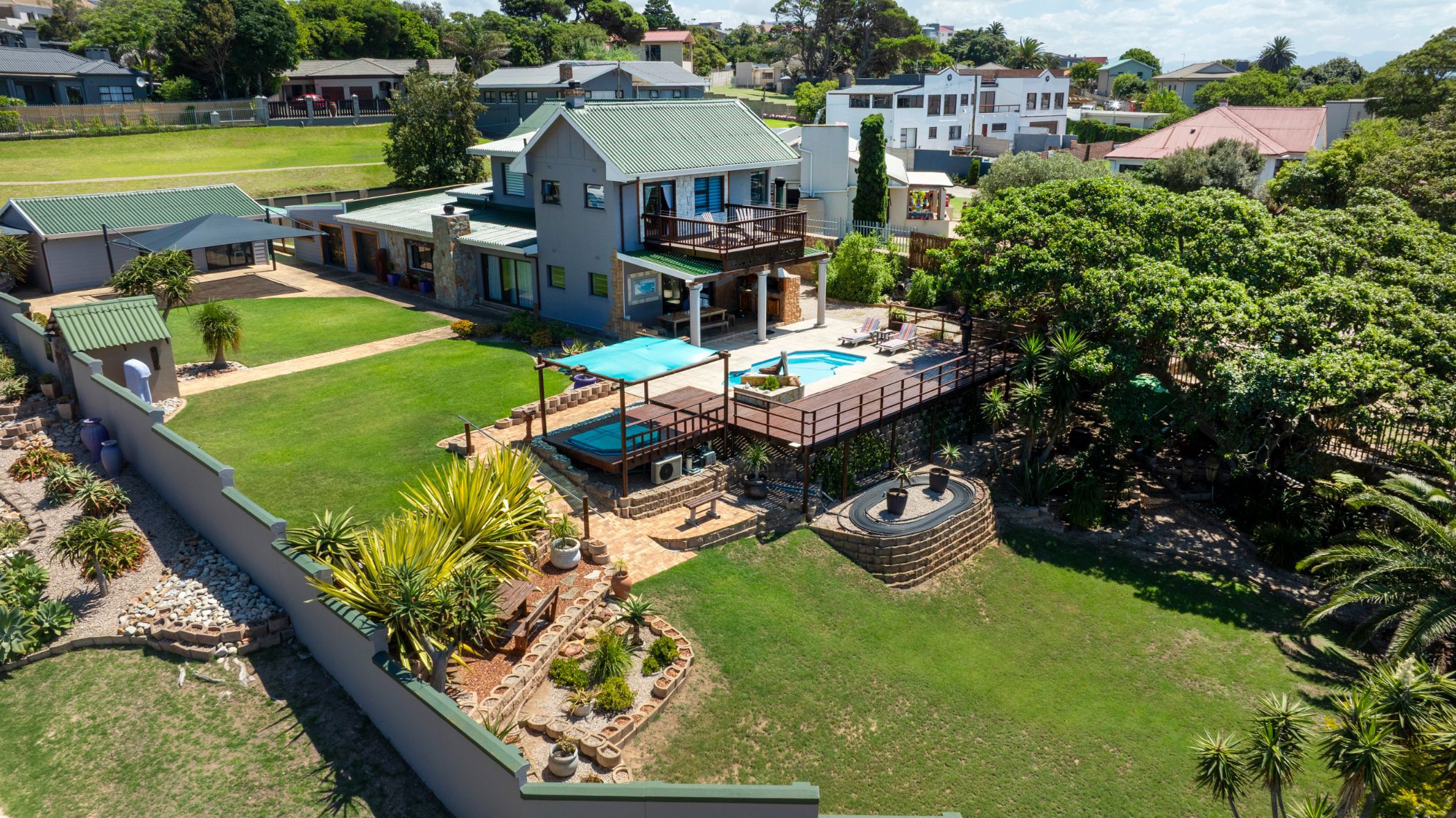 House for sale in Mossel Bay Central - 1MB1753158