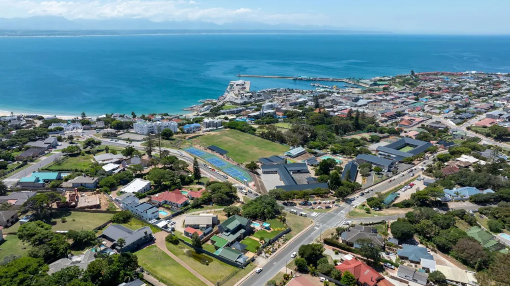 House for sale in Mossel Bay Central - 1MB1753158