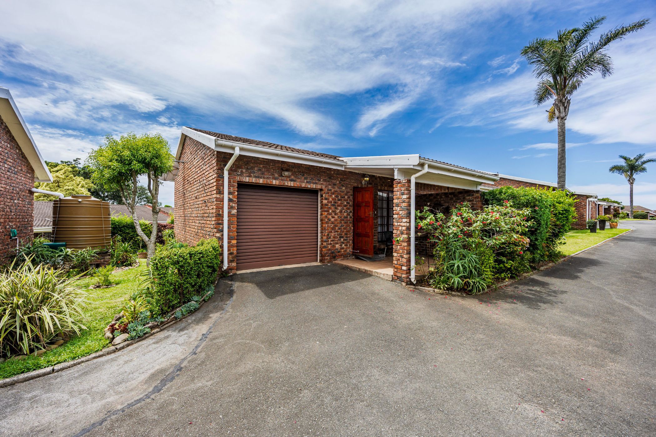 Garden retirement home for sale in Gonubie - 1EZ1730033