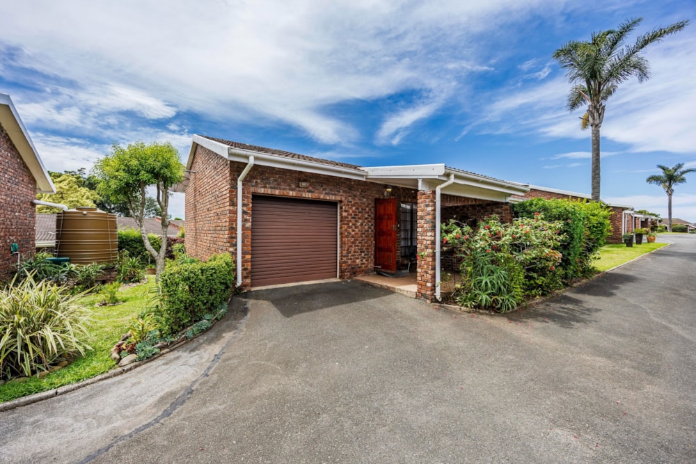 Garden retirement home for sale in Gonubie - 1EZ1730033