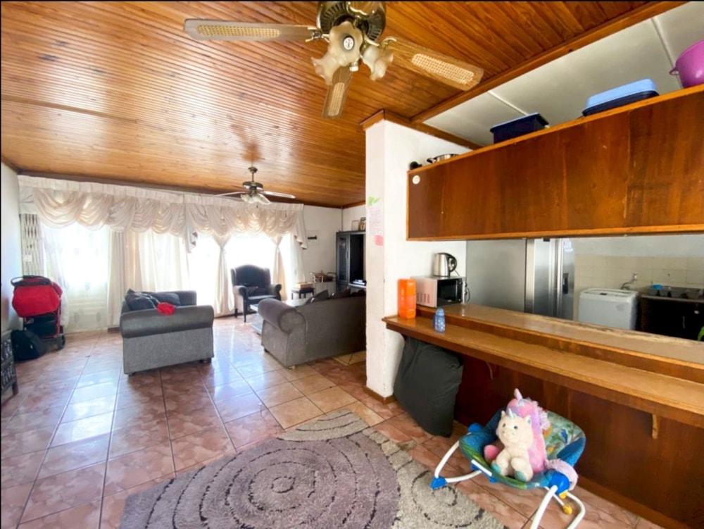 Townhouse for sale in Uitsig, Bloemfontein - 1BX1730824 Townhouse for sale in Uitsig, Bloemfontein - 1BX1730824