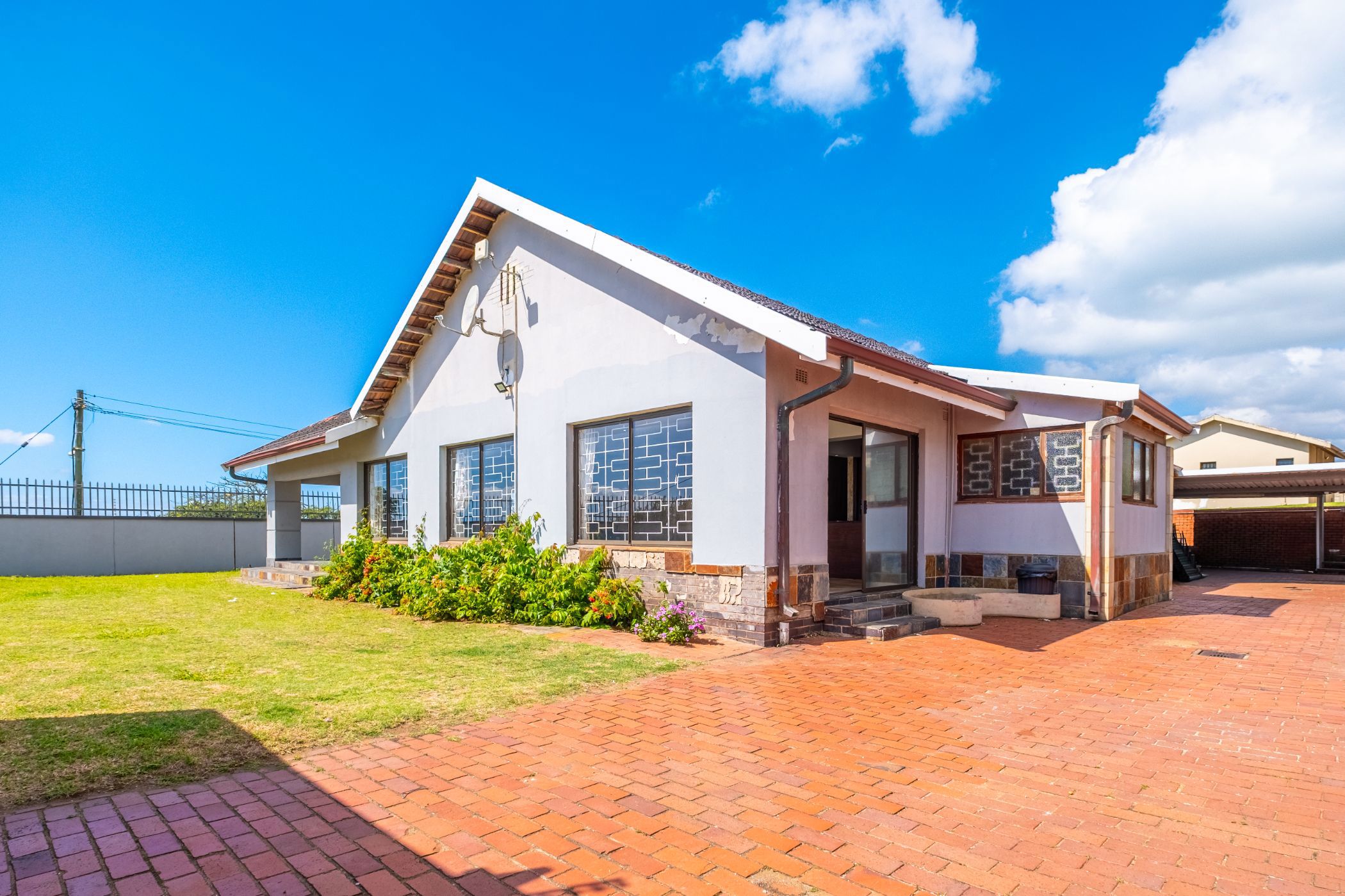 House for sale in Athlone Park - 1WB1730857