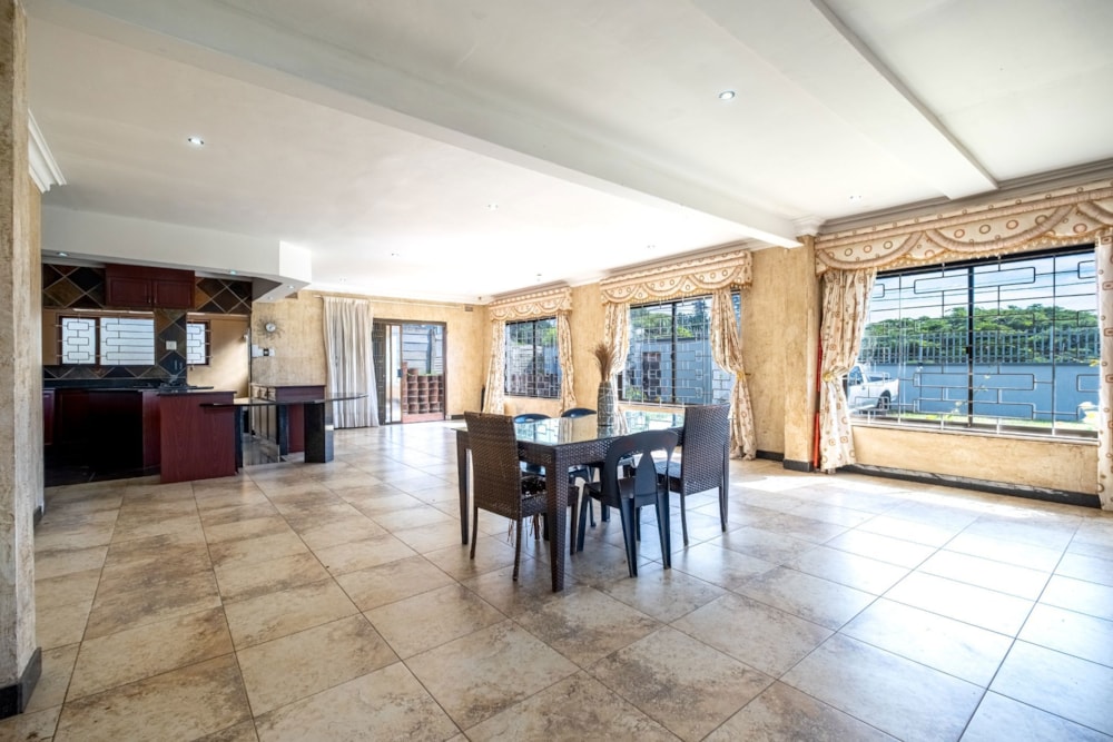 House for sale in Athlone Park - 1WB1730857 House for sale in Athlone Park - 1WB1730857