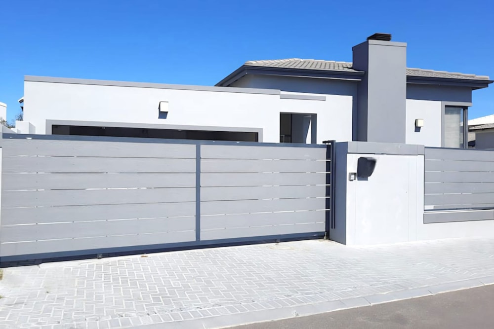 House for sale in Parklands North - 1TV1729330