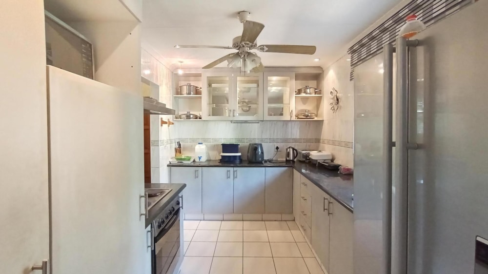 Apartment for sale in Amanzimtoti - 1WB1695049