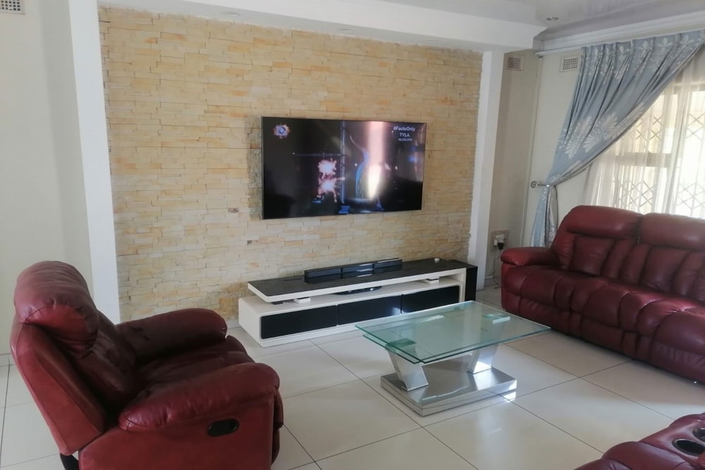 House for sale in Isipingo Hills - 1WB1729669