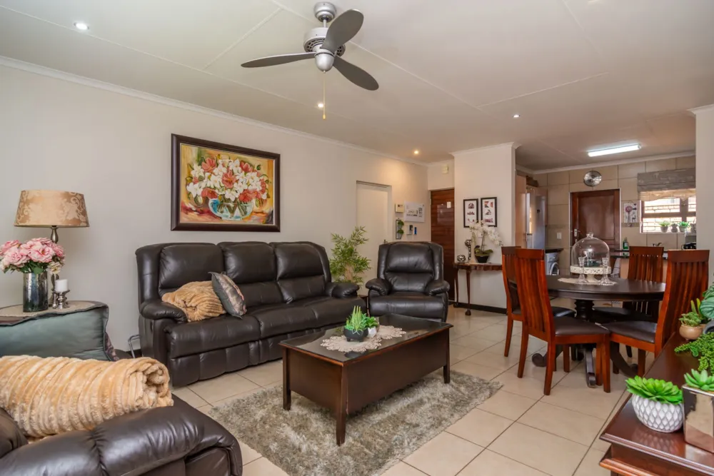 Single-storey retirement home sold in Featherbrooke Hills Retirement Village - 1KR1731529 Single-storey retirement home sold in Featherbrooke Hills Retirement Village - 1KR1731529
