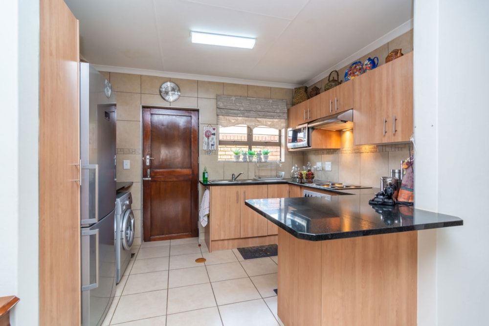 Single-storey retirement home for sale in Featherbrooke Hills Retirement Village - 1KR1731529 Single-storey retirement home for sale in Featherbrooke Hills Retirement Village - 1KR1731529