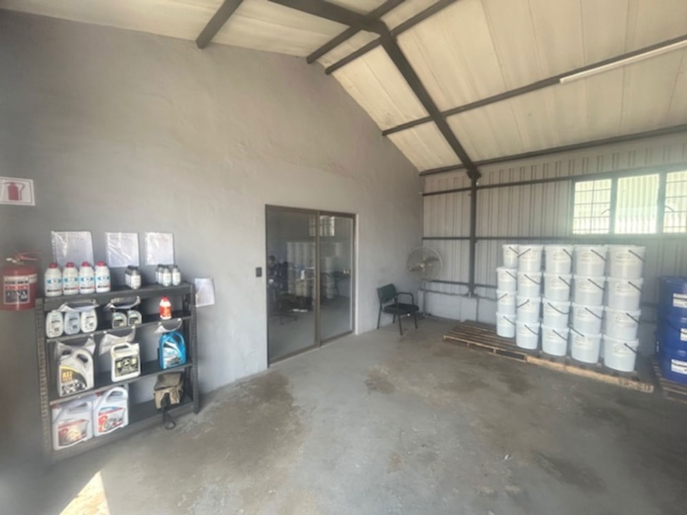 Commercial industrial property to rent in Alton - 1RY1728990